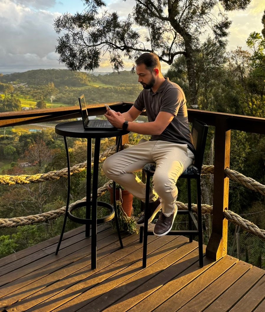 Foto do digital influencer Felipe Santana
